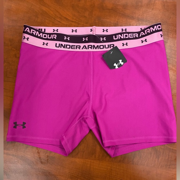 UNDER ARMOUR BUNDLE 💪🏼 🏋️ - Picture 3 of 12